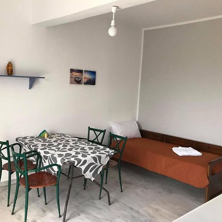 Kessaris Apartments Chrani Luaran gambar