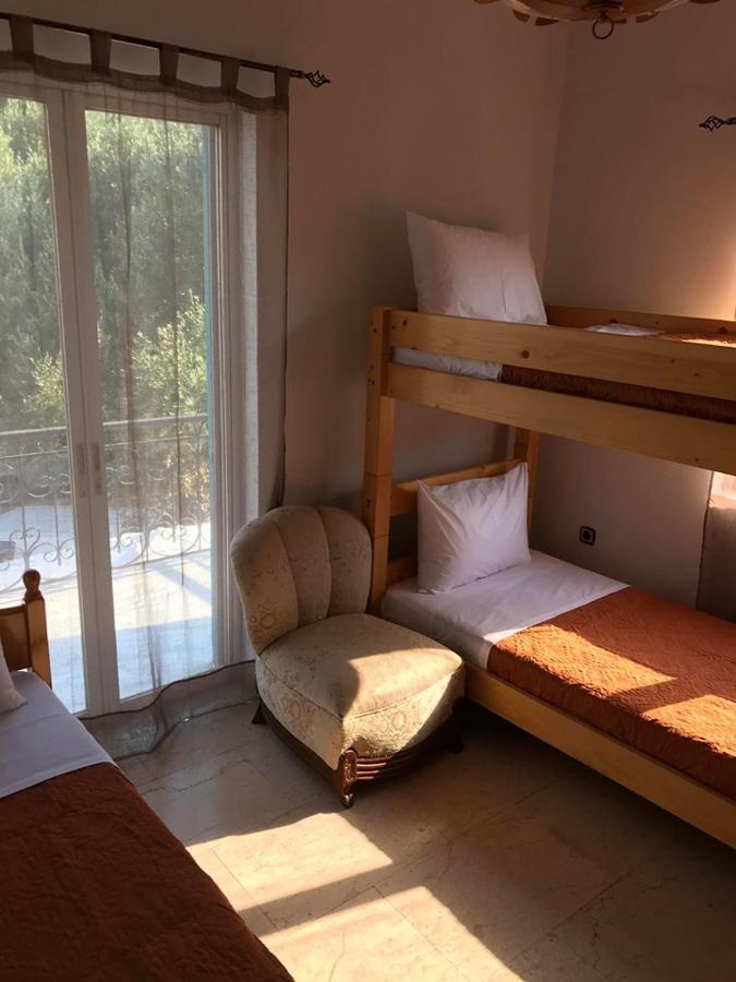 Kessaris Apartments Chrani Luaran gambar