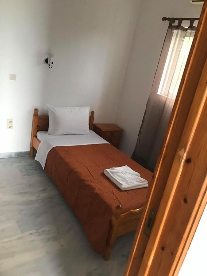 Kessaris Apartments Chrani Luaran gambar
