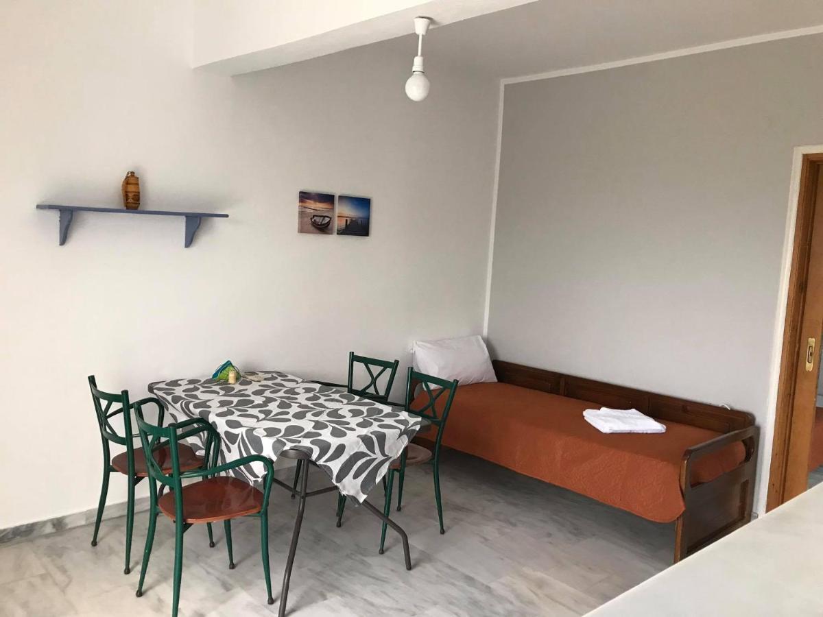 Kessaris Apartments Chrani Luaran gambar