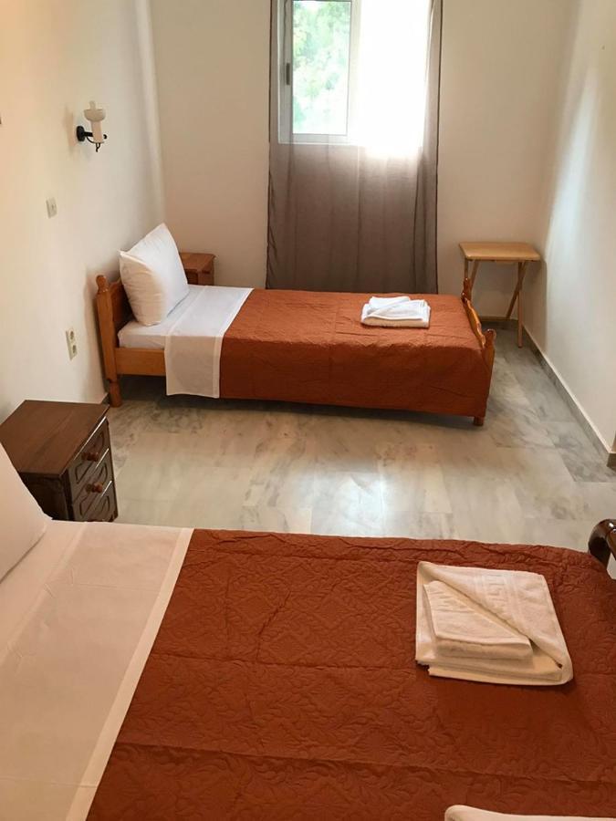 Kessaris Apartments Chrani Luaran gambar