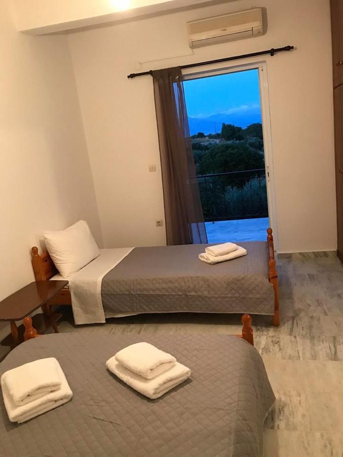 Kessaris Apartments Chrani Luaran gambar